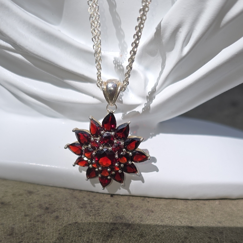Red Garnet Sunburst Floral Pendant Toursade Necklace